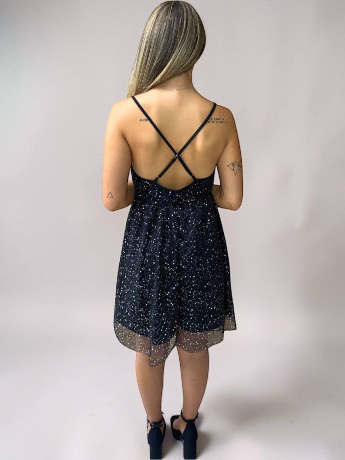 Vestido Liage Festa Curto Brilho Alça Alcinha Estampado Rodado Preto Prata