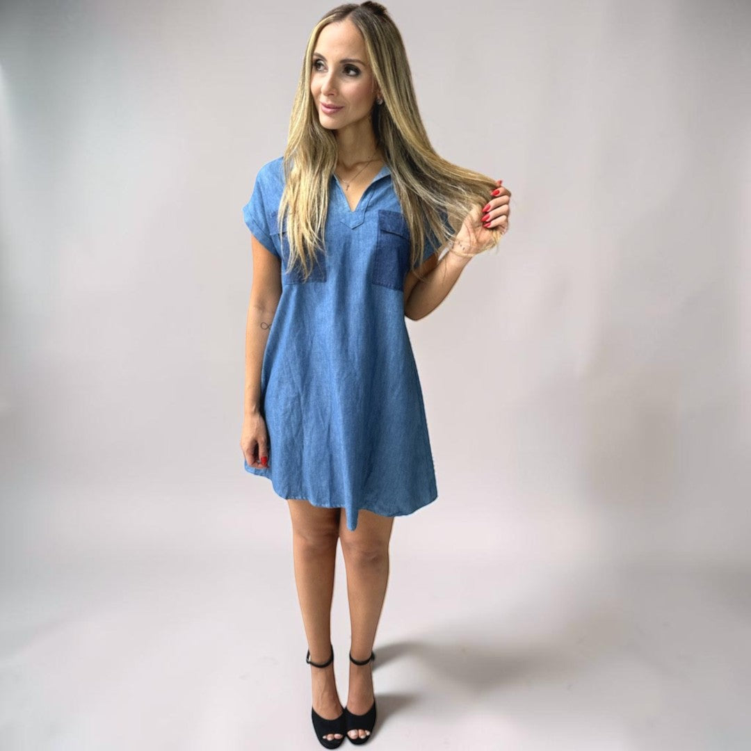 Vestido Liage Curto Jeans Denin Liso Bolso Gola Manga Curta Azul