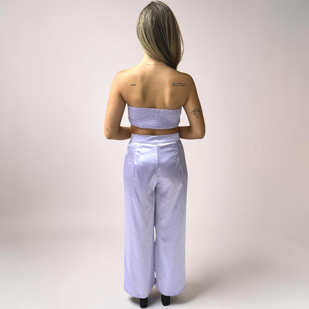 Conjunto Calça e Cropped Alça Liage Cetim Brilho Tomara que Caia Lilás Lavanda