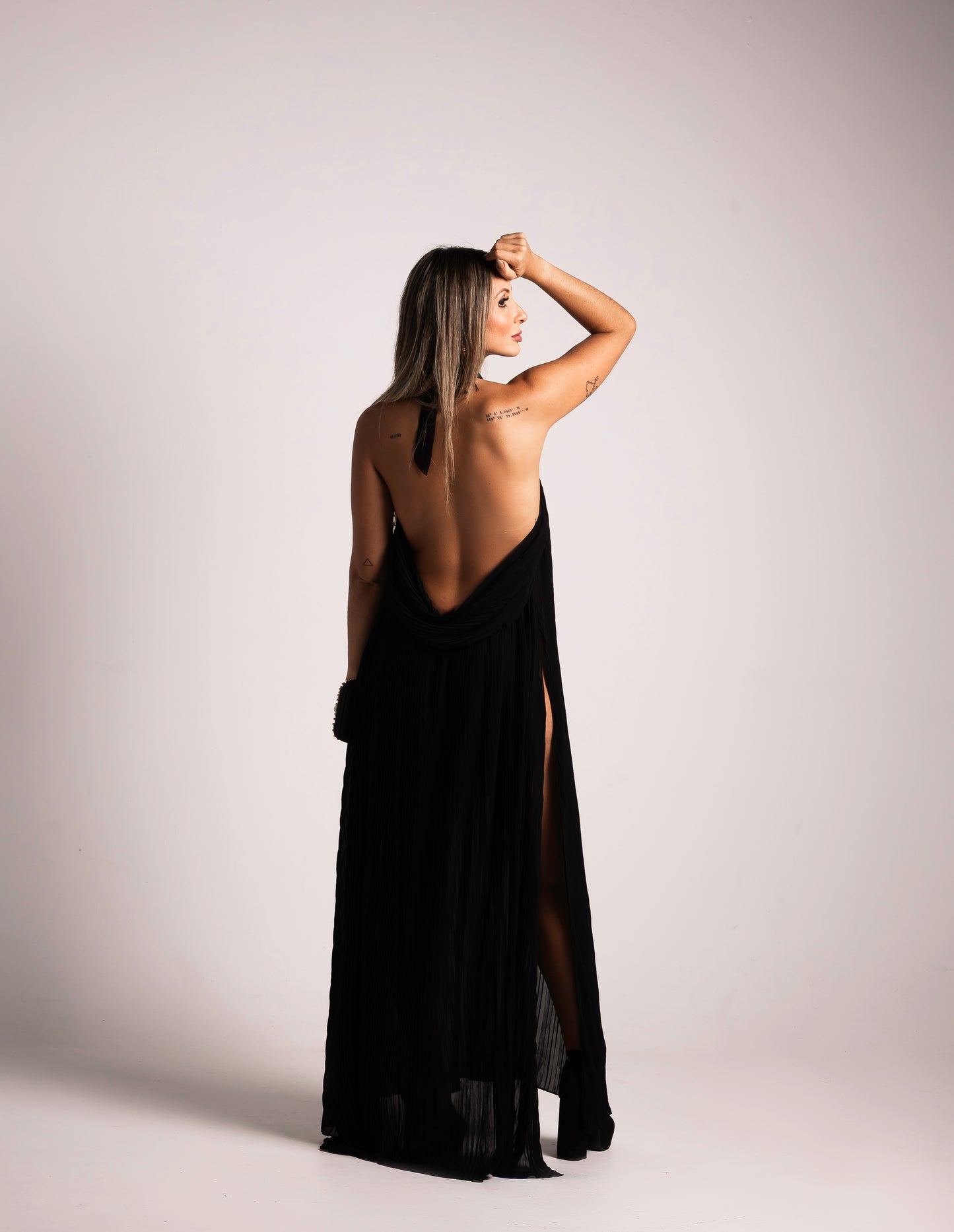Vestido Longo Liage Saida Praia Frente Unica Decote Costas Drapeado Transparência Preto