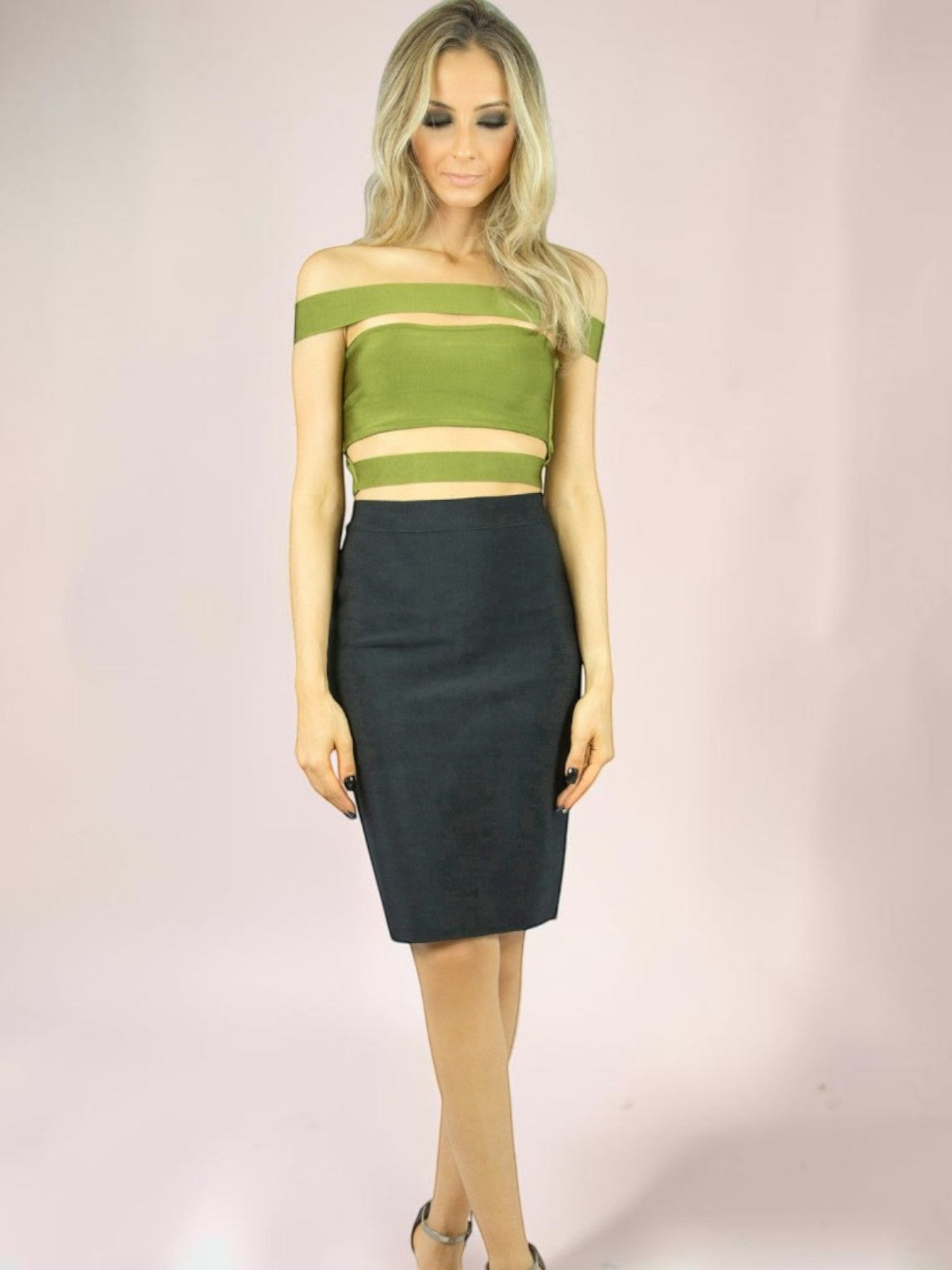 Cropped Liage Bandagem Bandage Ombro a Ombro Verde Escuro Militar