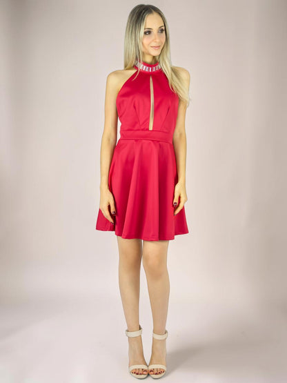 Vestido Liage Curto Liso Frente Única Gola Bordada com Pedras Transparentes Vermelho