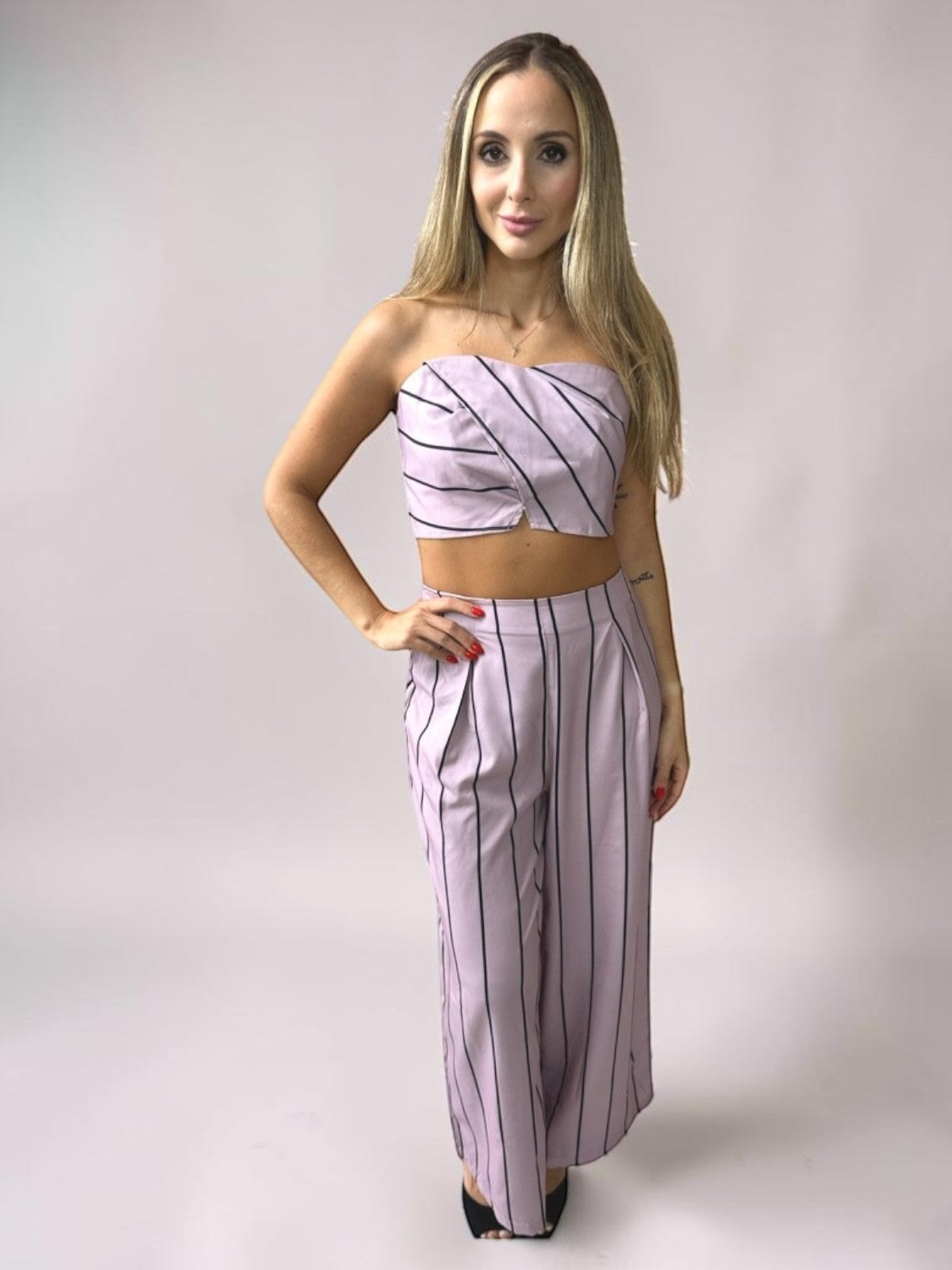 Conjunto Calça e Cropped Alça Liage Listrado Listra Fina Tomara que Caia Rosa Empoeirado Seco e Preto