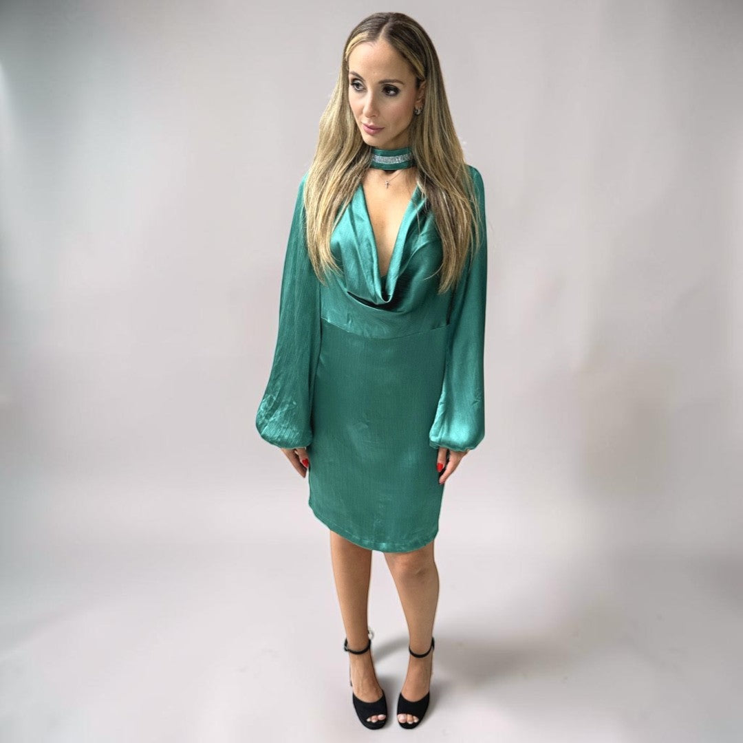 Vestido Liage Curto Festa Liso Brilho Manga Comprida Strass Drapeado Chocker Metalizado Verde Escuro