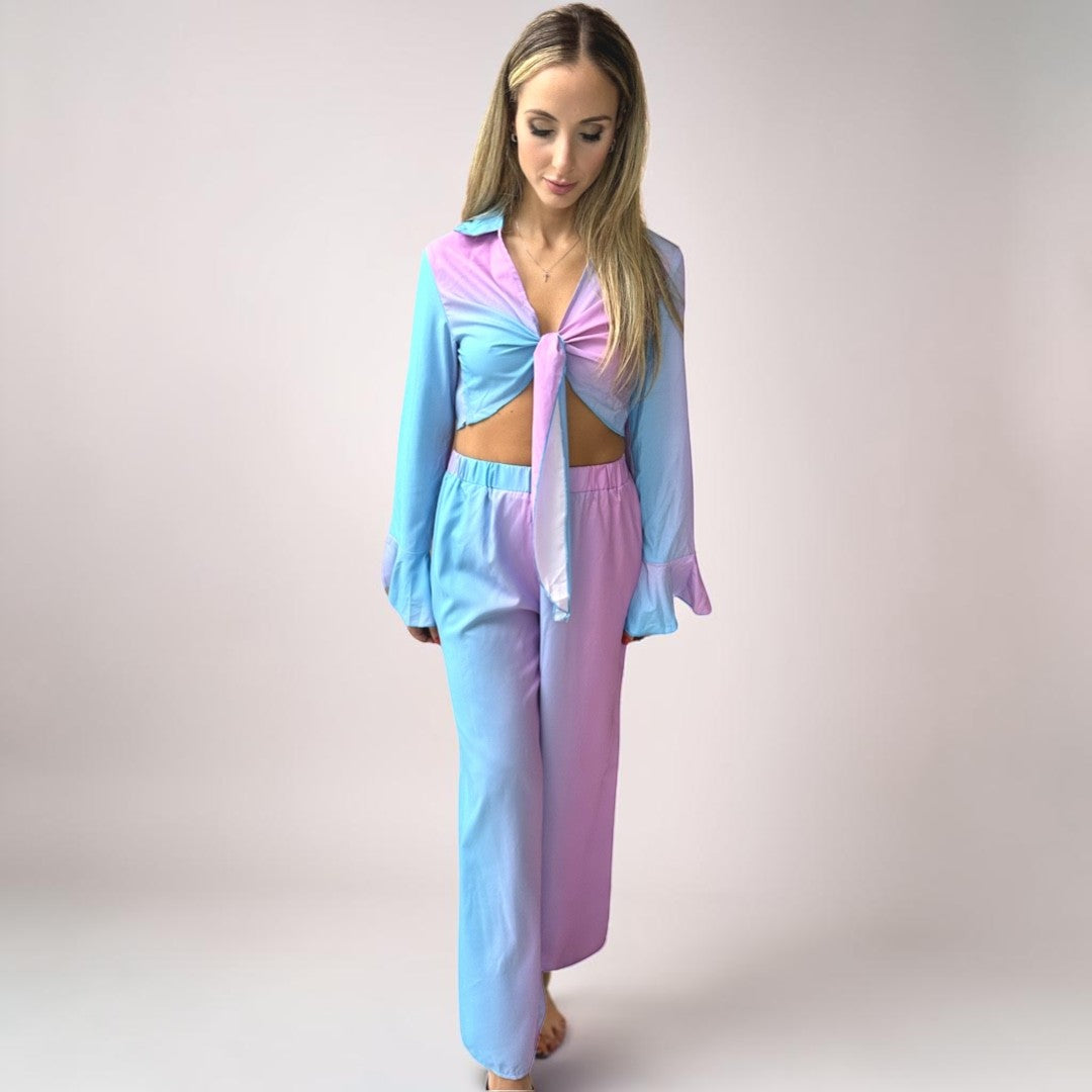 Conjunto Calça e Cropped Liage Manga Comprida Laço Amarração Babado Tye Dye Azul Claro Rosa Lilás Lavanda