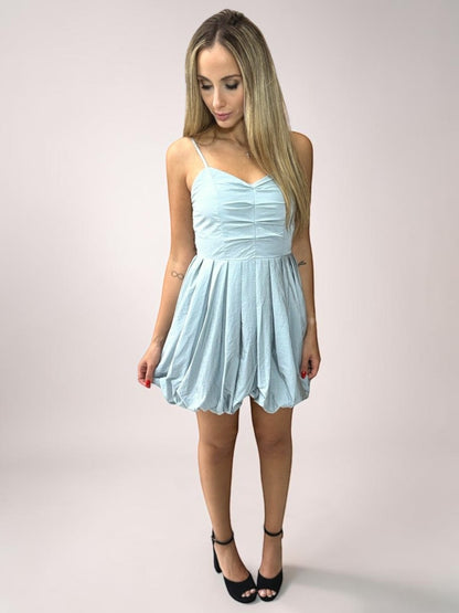 Vestido Liage Curto Brilho Liso Balone Alça Alcinha Metalizado Prata Cinza