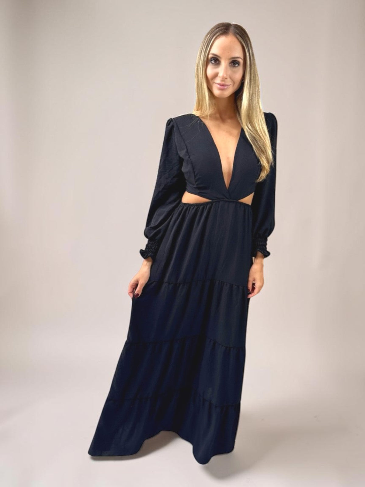 Vestido Liage Longo Manga Comprida Decote V Recorte Preto