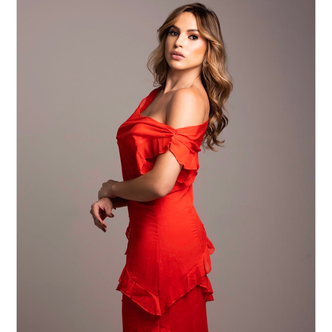 Vestido Longo Liage Festa Decote Canoa babado Chifon Vermelho Laranja