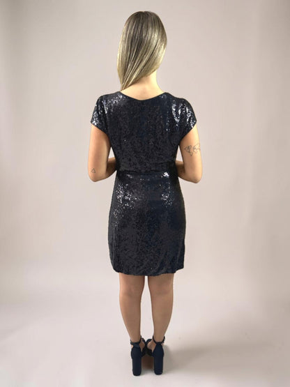 Vestido Liage Curto Festa Bordado Paetê Manga Curta Transpassado Brilho Manga Curta Preto