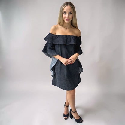 Vestido Liage Curto Jeans Denin Liso Babado Ombro a Ombro Ciganinha Azul Escuro