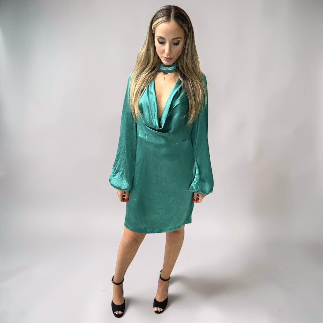 Vestido Liage Curto Festa Liso Brilho Manga Comprida Strass Drapeado Chocker Metalizado Verde Escuro