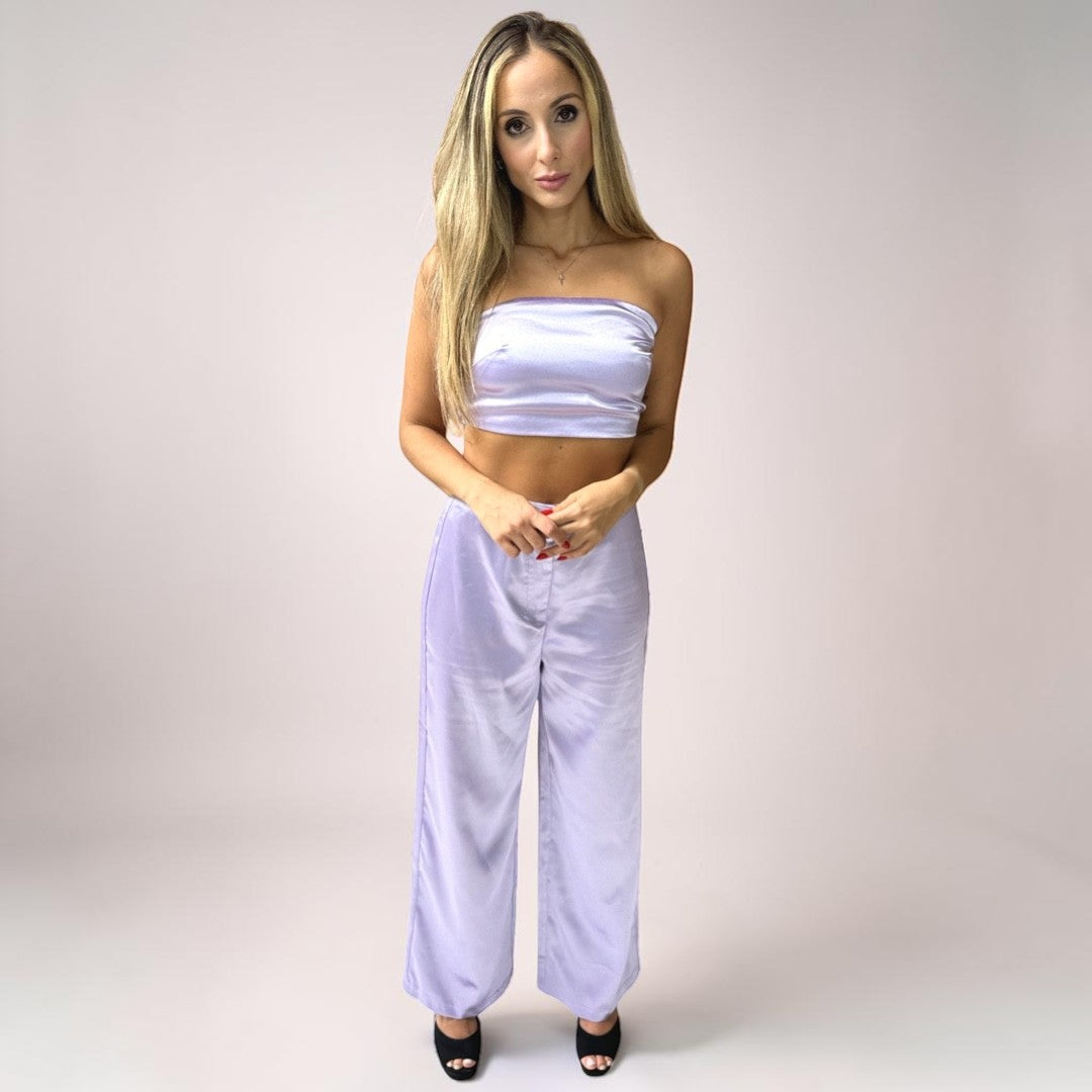 Conjunto Calça e Cropped Alça Liage Cetim Brilho Tomara que Caia Lilás Lavanda