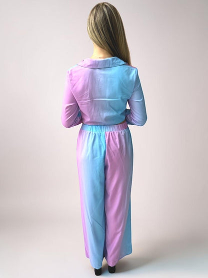 Conjunto Calça e Cropped Liage Manga Comprida Laço Amarração Babado Tye Dye Azul Claro Rosa Lilás Lavanda
