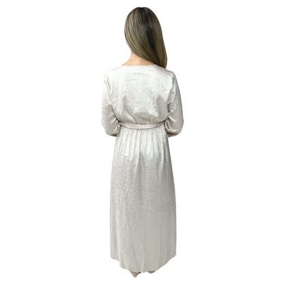 Vestido Liage Longo Festa Liso Brilho Onça Oncinha Fenda Manga Comprida Metalizado Nude