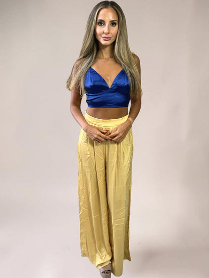 Conjunto Calça e Cropped Liage Liso Cetim Brilho Pantalona Alcinha Azul Marinho Escuro Amarelo