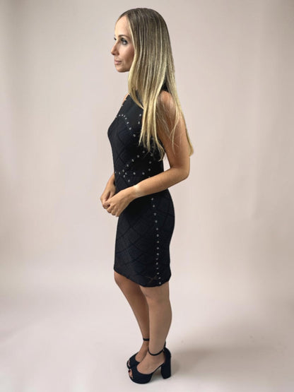 Vestido Liage Curto Festa Tacha Metal Prata Tule Transparencia Sem Manga Preto