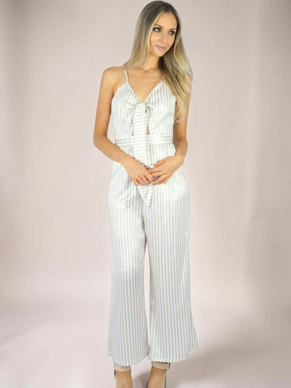Macacão Liage Listrado Pantacourt Alça Alcinha Laço Brilho Listras Off-White Dourado Nude Bege Branco