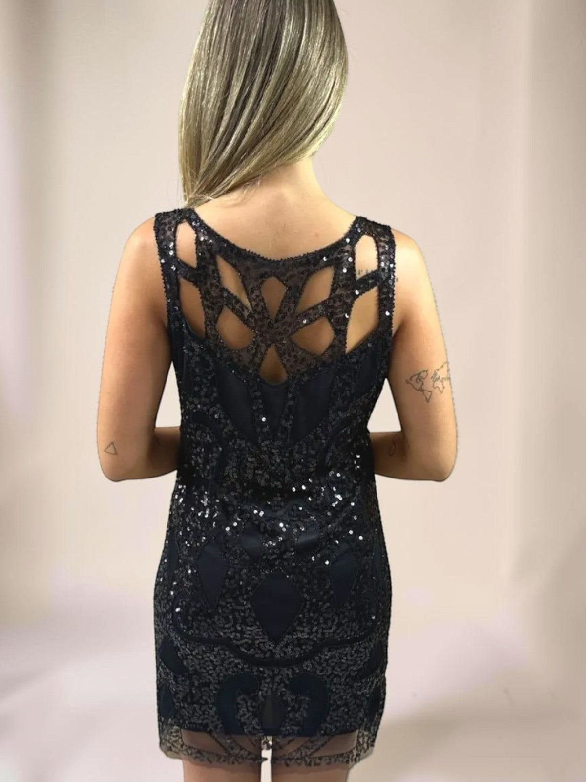 Vestido Liage Curto Festa Bordado Paete Tule Transparencia Brilho Sem Manga Preto