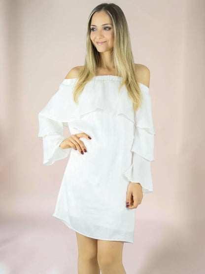 Vestido Liage Curto Liso Cetim Brilho Babado Ombro a Ombro Manga Comprida Branco Off-White