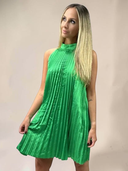 Vestido Liage Curto Liso Plissado Festa Brilho Cetim Sem Manga Verde Esmeralda Escuro