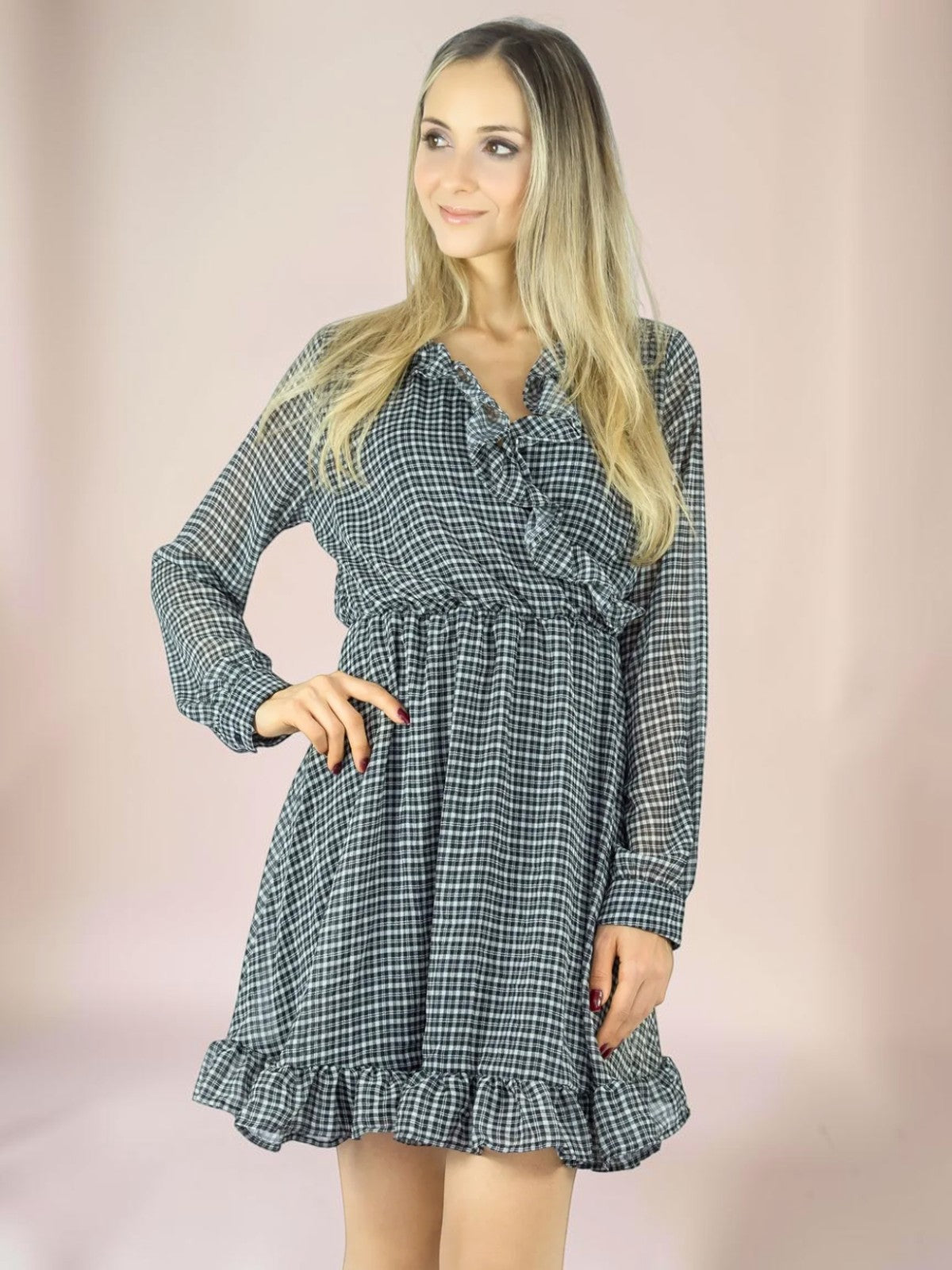 Vestido Liage Curto Xadrez Babado Chiffon Transparência Xadrez Preto e Branco