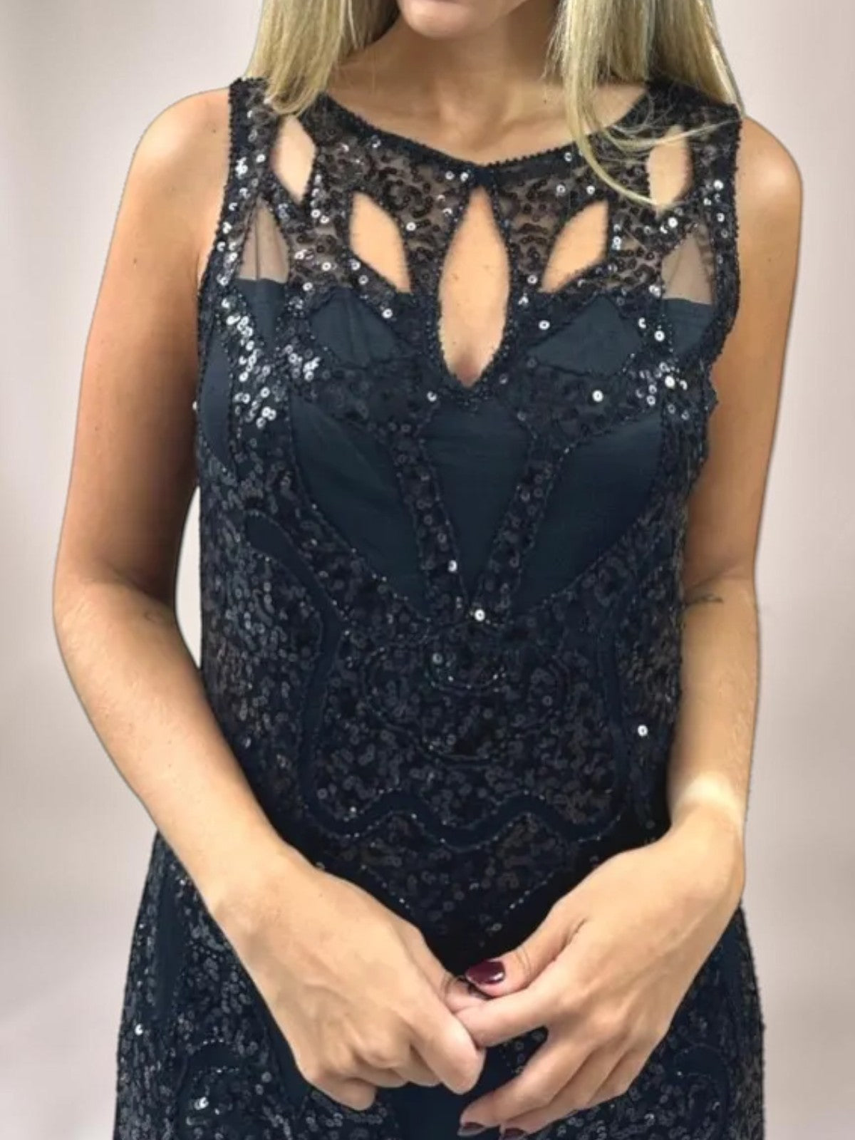 Vestido Liage Curto Festa Bordado Paete Tule Transparencia Brilho Sem Manga Preto