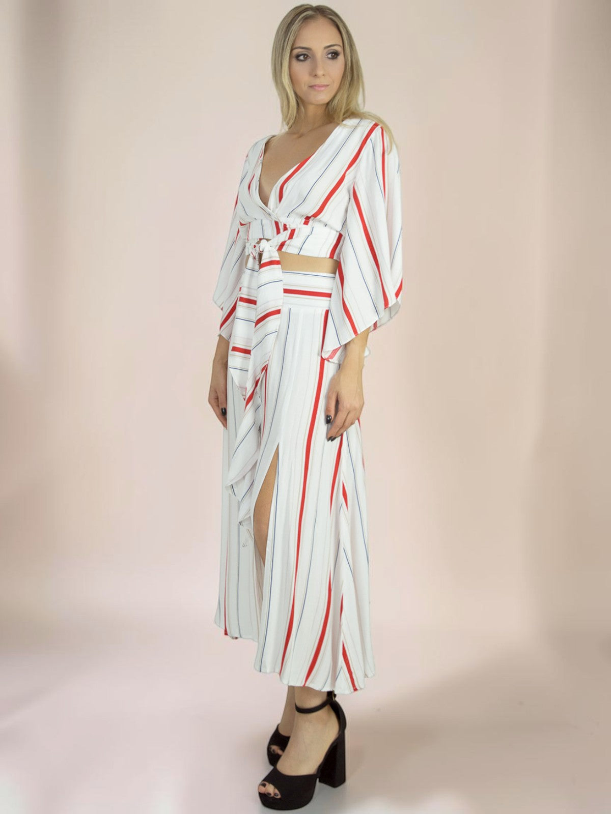Conjunto Liage Saia Midi e Cropped Manga Comprida Flare Babado Estampado Listrado Off White Vermelho Nude Azul Marinho