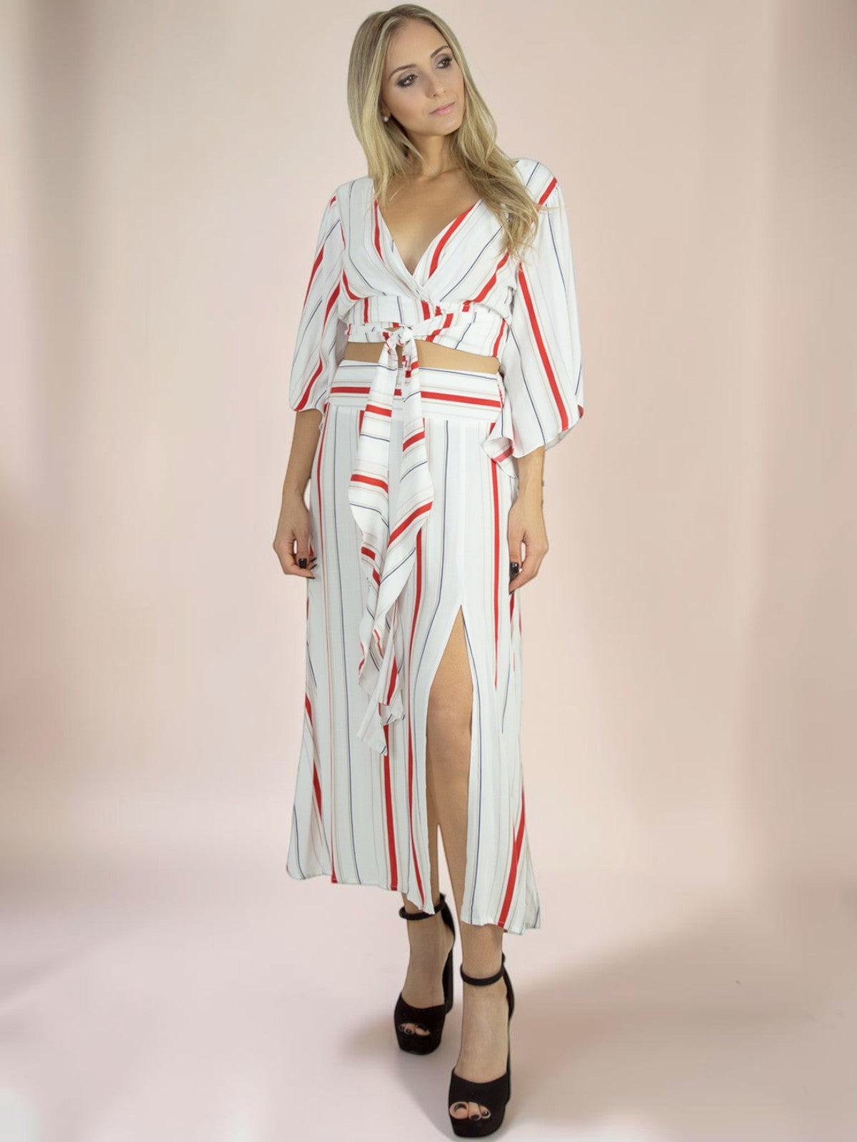Conjunto Liage Saia Midi e Cropped Manga Comprida Flare Babado Estampado Listrado Off White Vermelho Nude Azul Marinho
