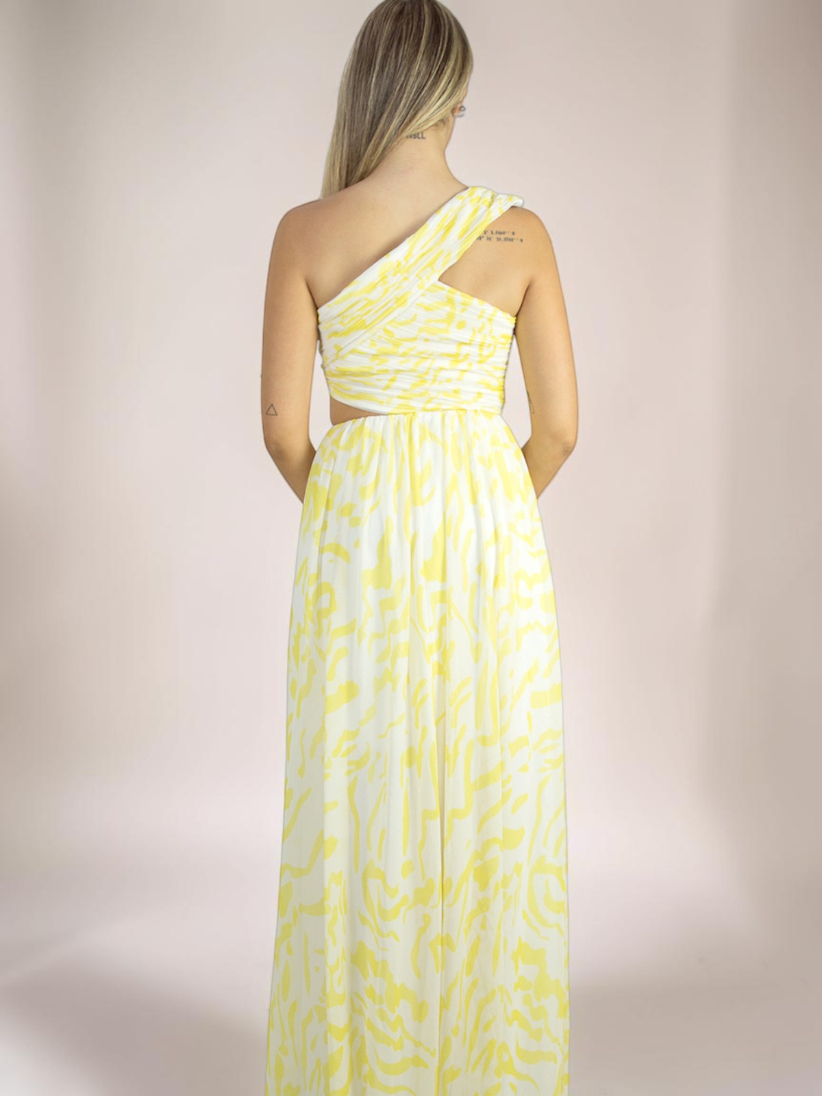 Vestido Longo Liage Um Ombro Estampado Transparência Tela Recorte Telinha Amarelo Branco Off-White