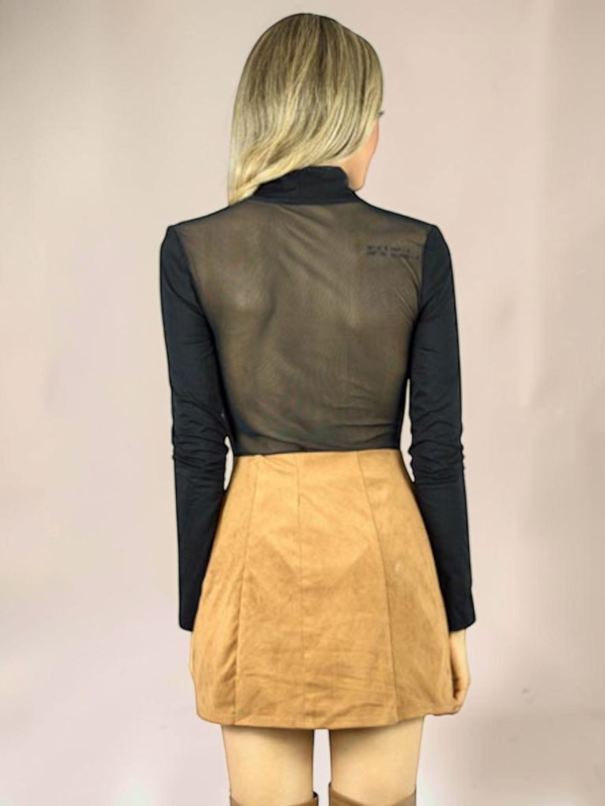 Body Liage Manga Comprida Tule Transparência Gola Preto